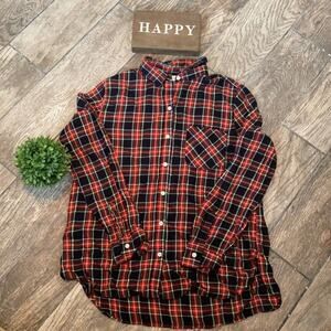 Old Navy Classic Plaid Button Down Long Sleeve Top